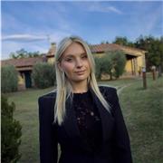 Offro ripetizioni individuali e aiuto compiti con lezioni personalizzate.